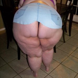 Prêt à se faire plaisir ce soir ? Daphne - rencontre-Cougar-Nantes